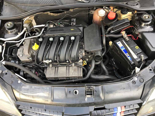 Renault Clio 2006 1.6 16v Privilège Hi-flex 5p