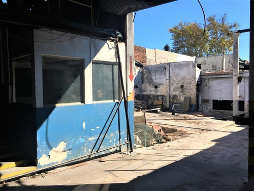 Galpón 600m2 A Pasos Del Palacio Legislativo