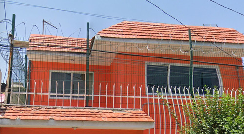 Venta De Casa En Calle Bosque Tecas, Col. Jardines De Morelos, Ecatepec Recuperación Bancaria Laab2