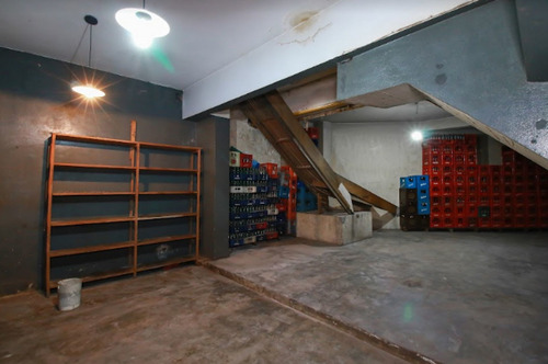 Imagen 13 de 21 de Local En Venta Montserrat Gran Vidriera Sotano