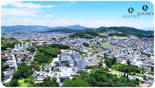Empreendimento Com Toda Infraestrutura De Lazer. - 206-103