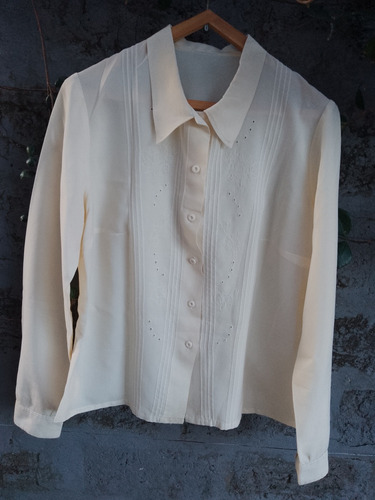 Camisa Tipo Seda Con Cuello Bordado