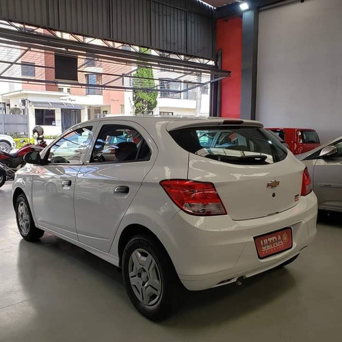 Imagem 4 de 6 de Chevrolet Onix 2016 1.0 Ls 5p