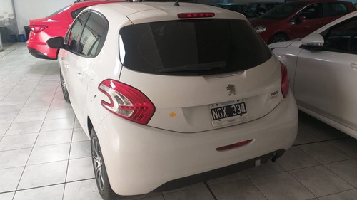 Peugeot 2008 Active 1.5 2014 (co)