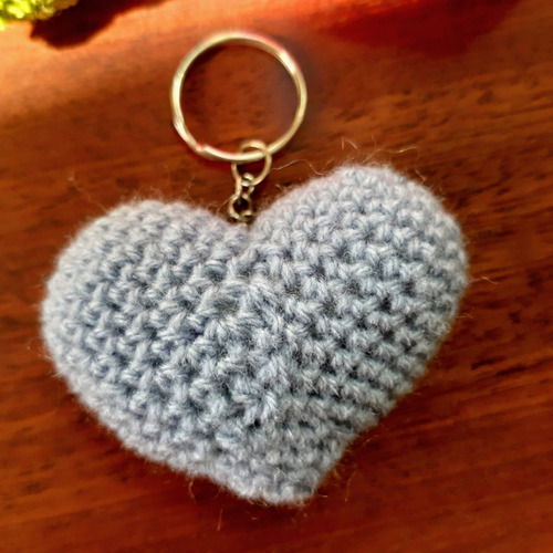 Imagen 4 de 5 de Llavero Corazon Crochet Bautismos Comuniones Baby Shower X40
