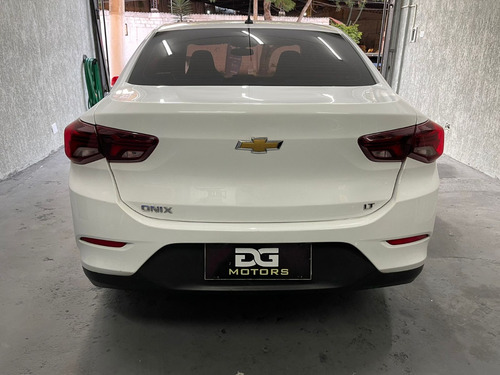 Chevrolet Onix plus 1.0 Lt 4p