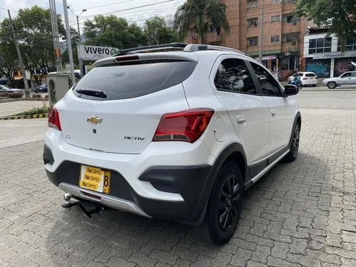 Chevrolet Onix 1.4 Active