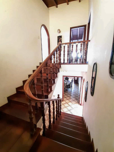 Imagen 12 de 19 de Casa Con Hermosa Vista, Para Remodelar En Los Naranjos - El Hatillo