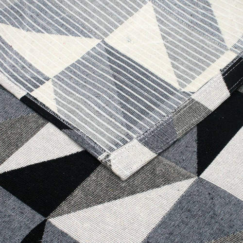 Tapete Dubai 1,32 M X 2,00 M Antiderrapante Preto/cru