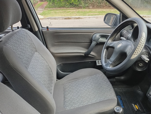 Chevrolet Corsa Classic 1.6 Gl Aa Dh 4P