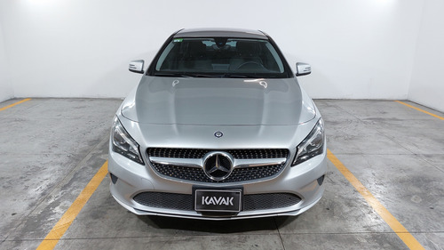 Mercedes-Benz Clase CLA 1.6 CLA 200 AT