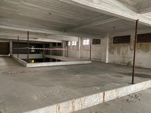 Terreno Doble Frente En Venta Sobre Av San Martin, Paternal - 4.300m2 Vendibles