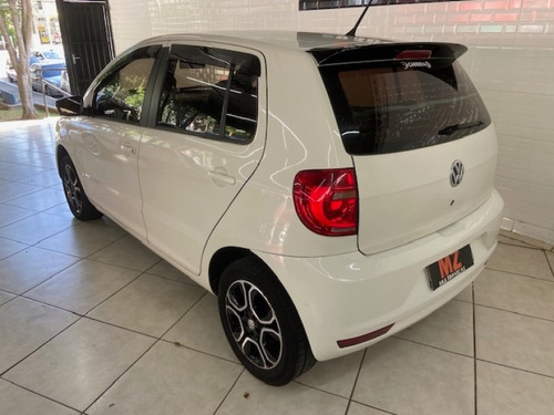 Volkswagen Fox 1.6 MI SELEÇÃO 8V FLEX 4P MANUAL