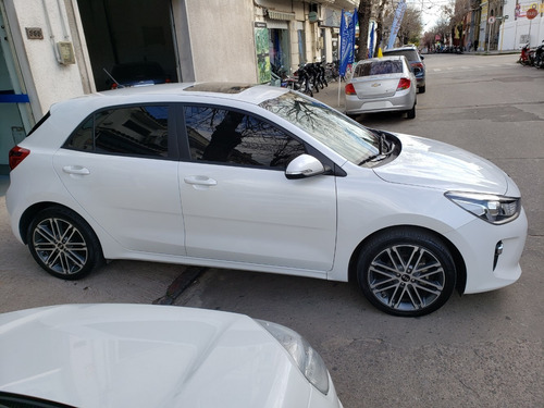 Kia Rio Ex Plus Mt