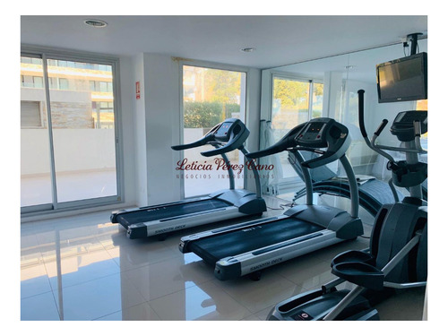 Imagen 19 de 24 de Venta Apartamento De 3 Dormitorios En Playa Mansa.