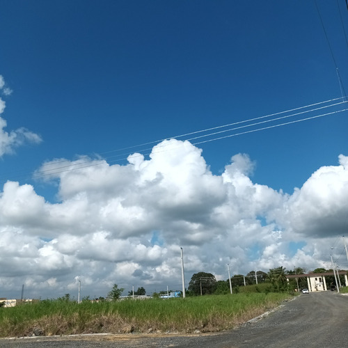 Imagen 10 de 16 de Se Vende Solar De 300 M2 Construye Tu Propia Casa Amplia En Este Hermoso Solar En El Residencial Doña Luz 2da Etapa/ Proximo A La Estacion Del Metro Mamatingo