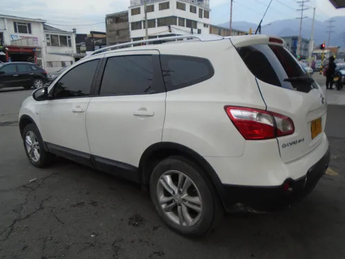 Nissan Qashqai 2.0l 4wd +2 4x2