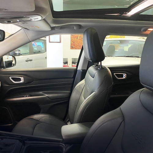 Imagen 6 de 18 de Jeep Compass Longitude 1.3t 175cv T270 C
