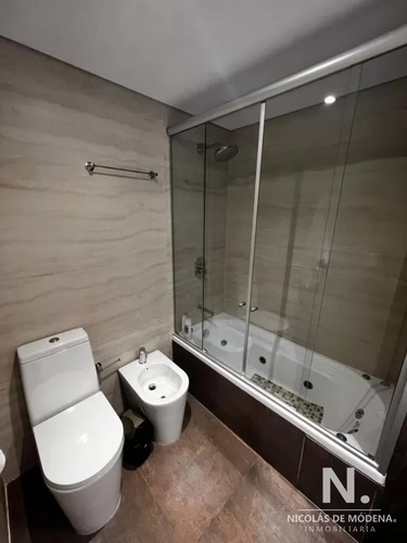 En El Edificio Miami Boulevard Ii, Increible Oportunidad Comodo De Departamento