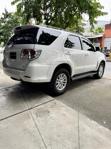 Toyota Fortuner 2.7 Sr5 4X2