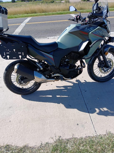 Versys 300