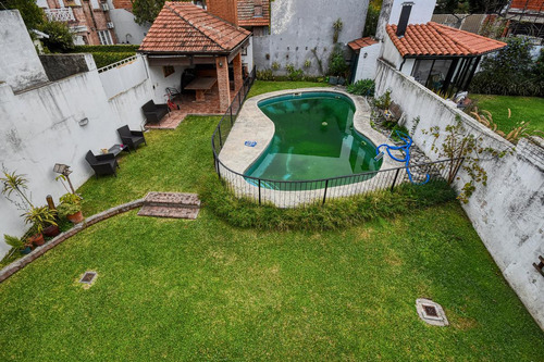 Imagen 2 de 30 de Impecable Casa En Venta Con 4 Dormitorios Mas Dependencia! Jardin Pileta Y Parrilla!