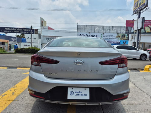 Hyundai Elantra 2.0 Gls Mt