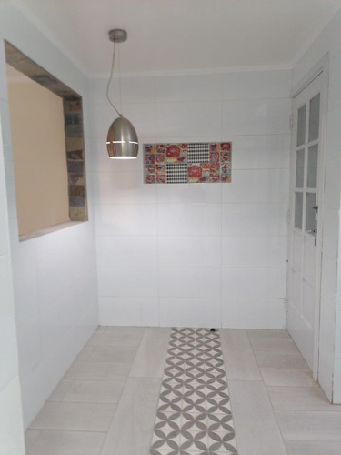 Linda Casa Recién Remodelada, Excelente Ubicación .