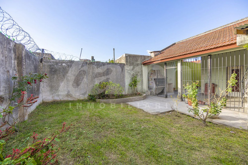 Casa En Venta En Remedios De Escalada