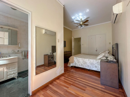 Casa En Venta En Banfield Oeste - Acepta Departamento En Parte De Pago!