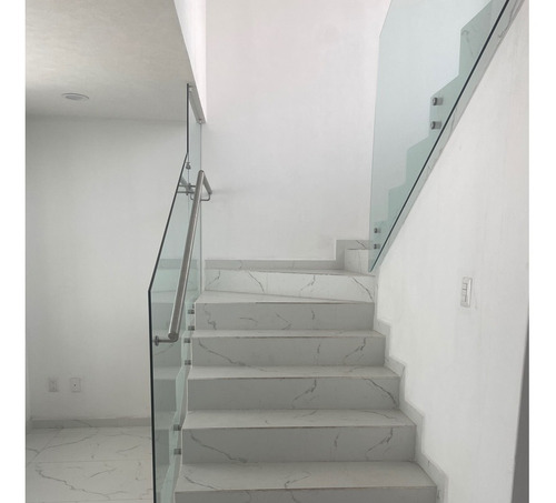 Imagen 11 de 30 de Casa Para Estrenar Sagredo 32