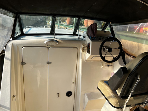 Tracker Cabinado Benavidez 8mts Mercruiser 260hp V8 Inyec