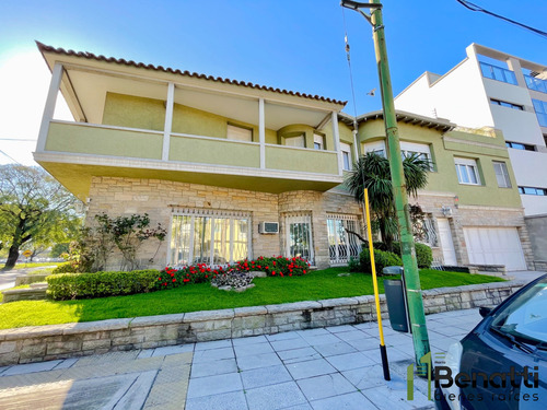 Casa En Venta En Barrio Naon