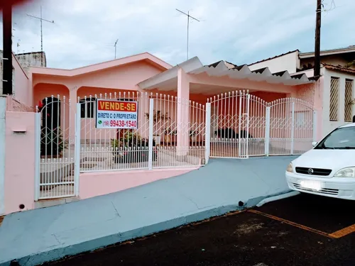 Casa Ampla Com 3 Dormitórios Em Ótimo Bairro Residencial