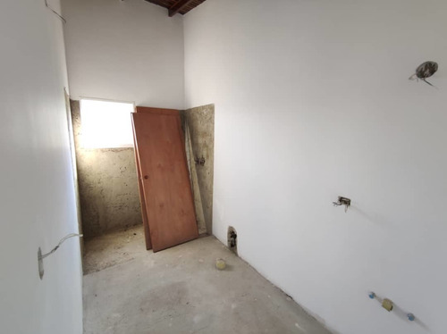 Imagen 11 de 14 de Casa A Estrenar, En Venta En El Hatillo, Sector Los Robles.