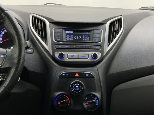 Hyundai HB20S 1.0 5 ANOS 12V FLEX 4P MANUAL