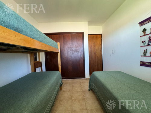 Venta De Departamento De 4 Ambientes Con Cochera Y Patio En Villa Gesell
