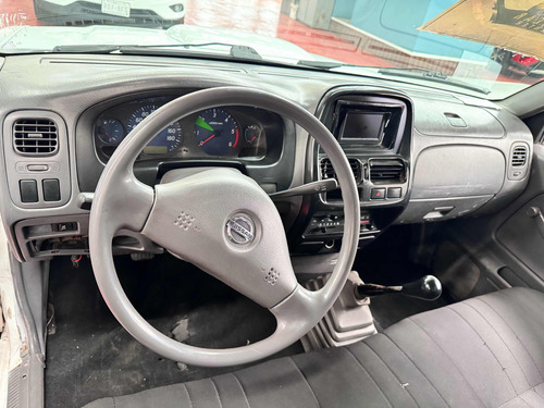 Nissan NP300 2.5 TDI CAJA SECA MT
