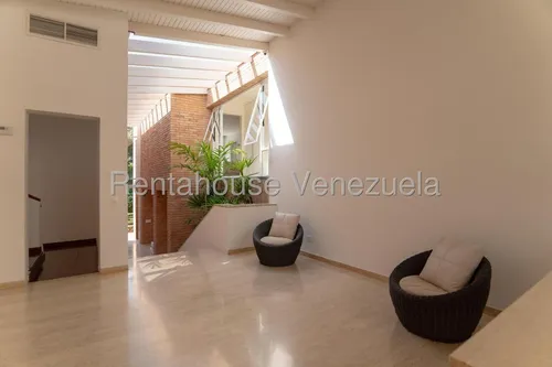 25-17775 Rahl Casa En Alquiler