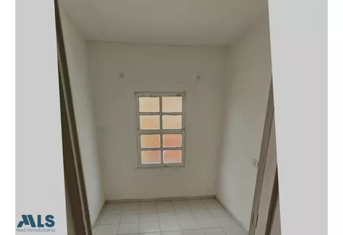 Se Vende Casa Con Amplio Espacios(mls#254019)