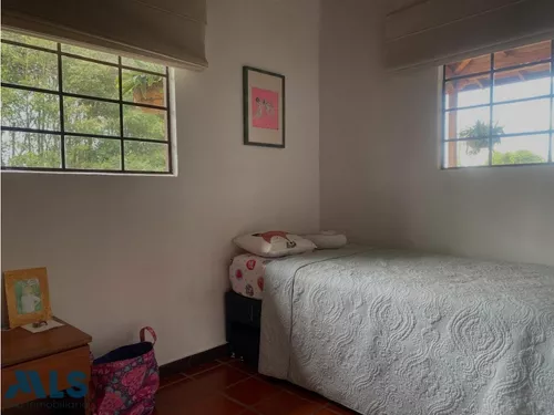 Casa Finca Con Cancha De Futbol(mls#248541)