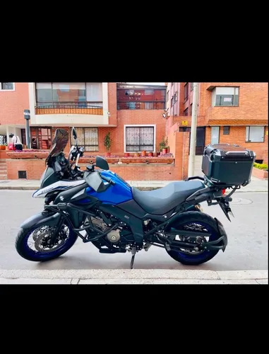 Suzuki Vstrom Dl650 Modelo 2024 Color Azul Negro