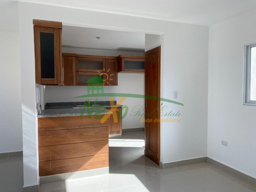 Apartamento 3er Nivel En Residencial Con Piscina, Santiago