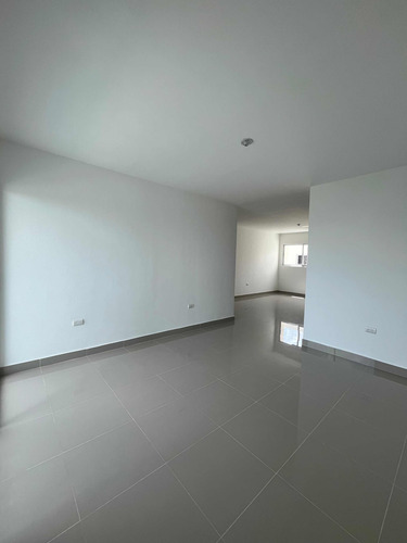 Rento Amplio Y Moderno Apartamento En Los Llanos De Gurabo