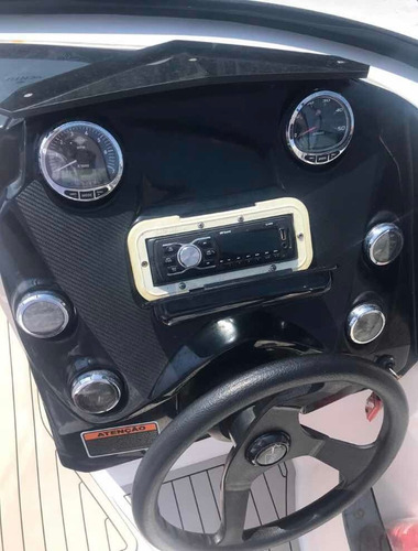 Lancha Ventura 250