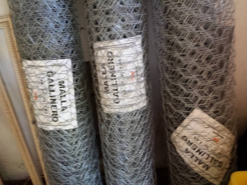 Malla Tipo Gallinero De 1,65 X 30 Mts Cal. 18