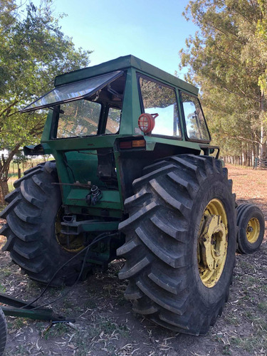 John Deere 3140