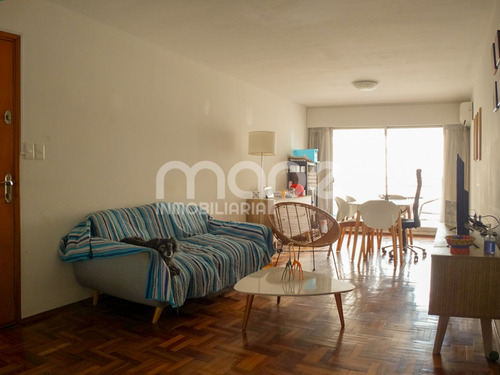 Venta De Hermoso Apartamento De 2 Dormitorios Y 2 Baños En Pocitos