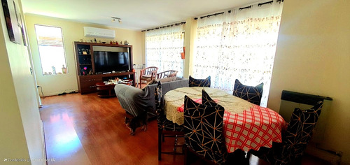 Condominio Privado Con Piscina Y Excelente Conectividad