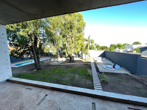 Imagen 10 de 21 de Casa - Castelar Norte
